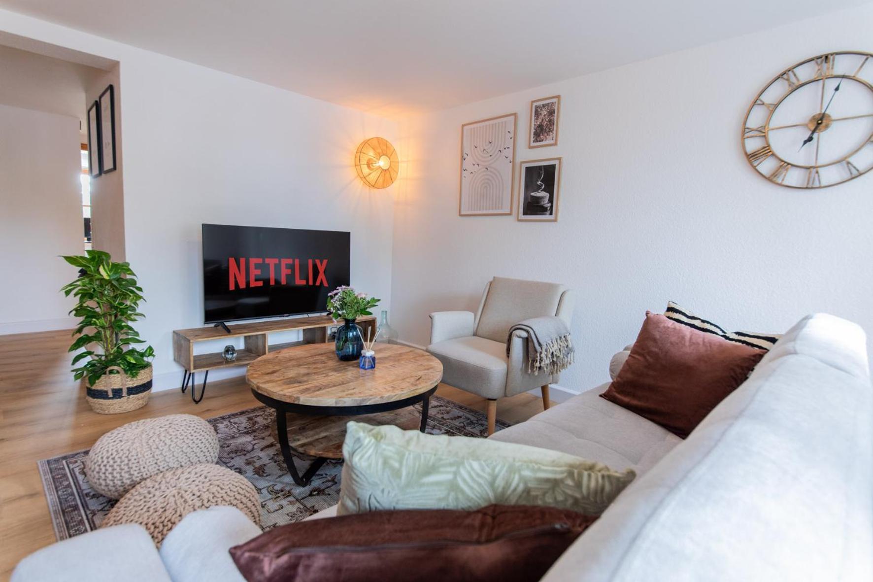 Cozy I Hochwertig Eingerichtet Netflix Parkplatz Nespresso Apartment Longkamp Exterior photo